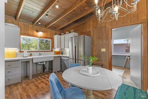 5647 Highway 128 Highway Geyserville CA 95441