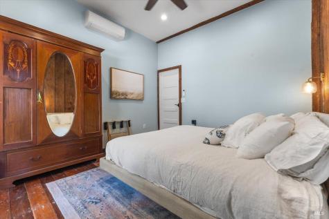 5647 Highway 128 Highway Geyserville CA 95441