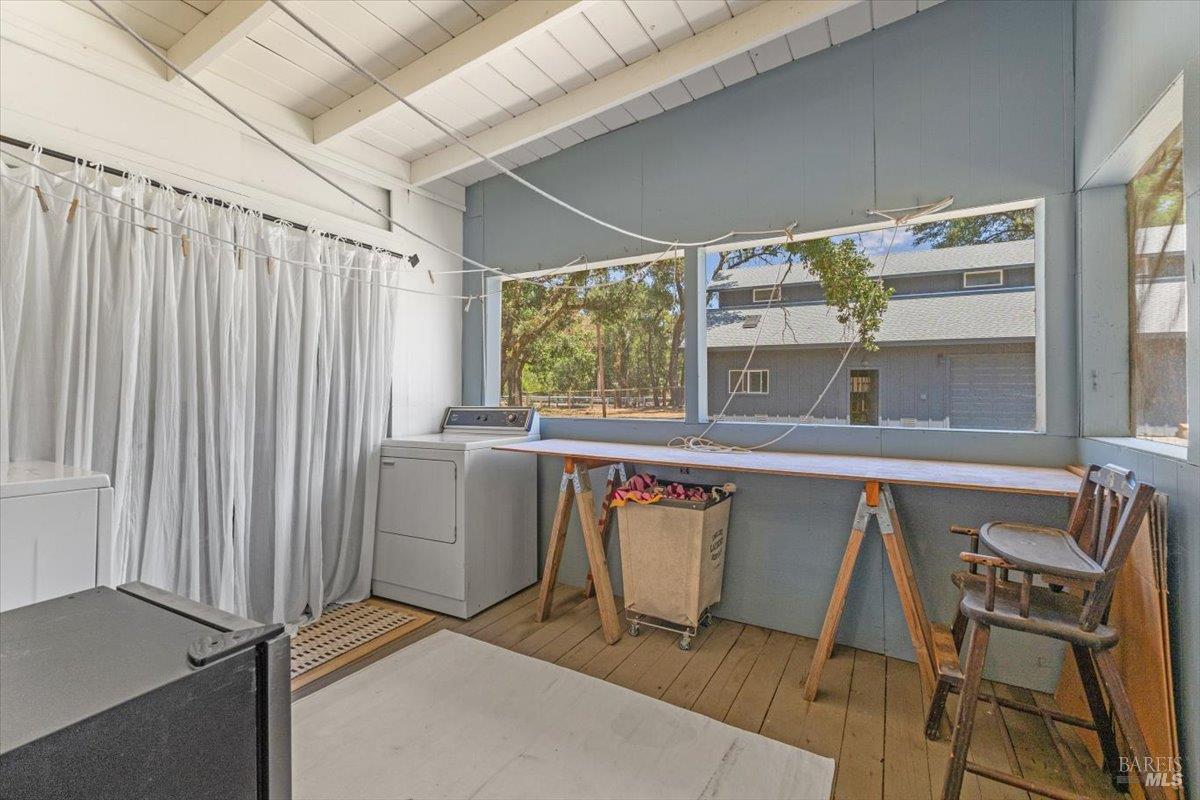 5647 Highway 128 Highway Geyserville CA 95441