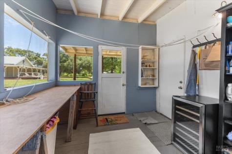 5647 Highway 128 Highway Geyserville CA 95441