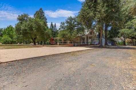 5647 Highway 128 Highway Geyserville CA 95441