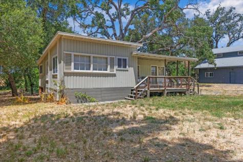 5647 Highway 128 Highway Geyserville CA 95441