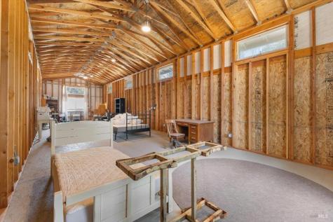 5647 Highway 128 Highway Geyserville CA 95441