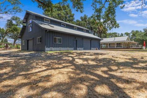 5647 Highway 128 Highway Geyserville CA 95441
