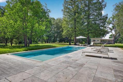 5647 Highway 128 Highway Geyserville CA 95441
