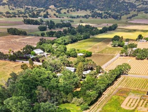 5647 Highway 128 Highway Geyserville CA 95441