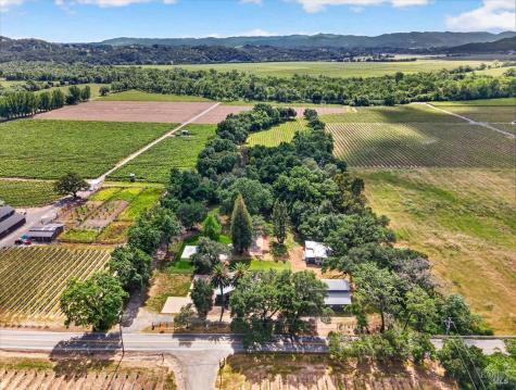 5647 Highway 128 Highway Geyserville CA 95441