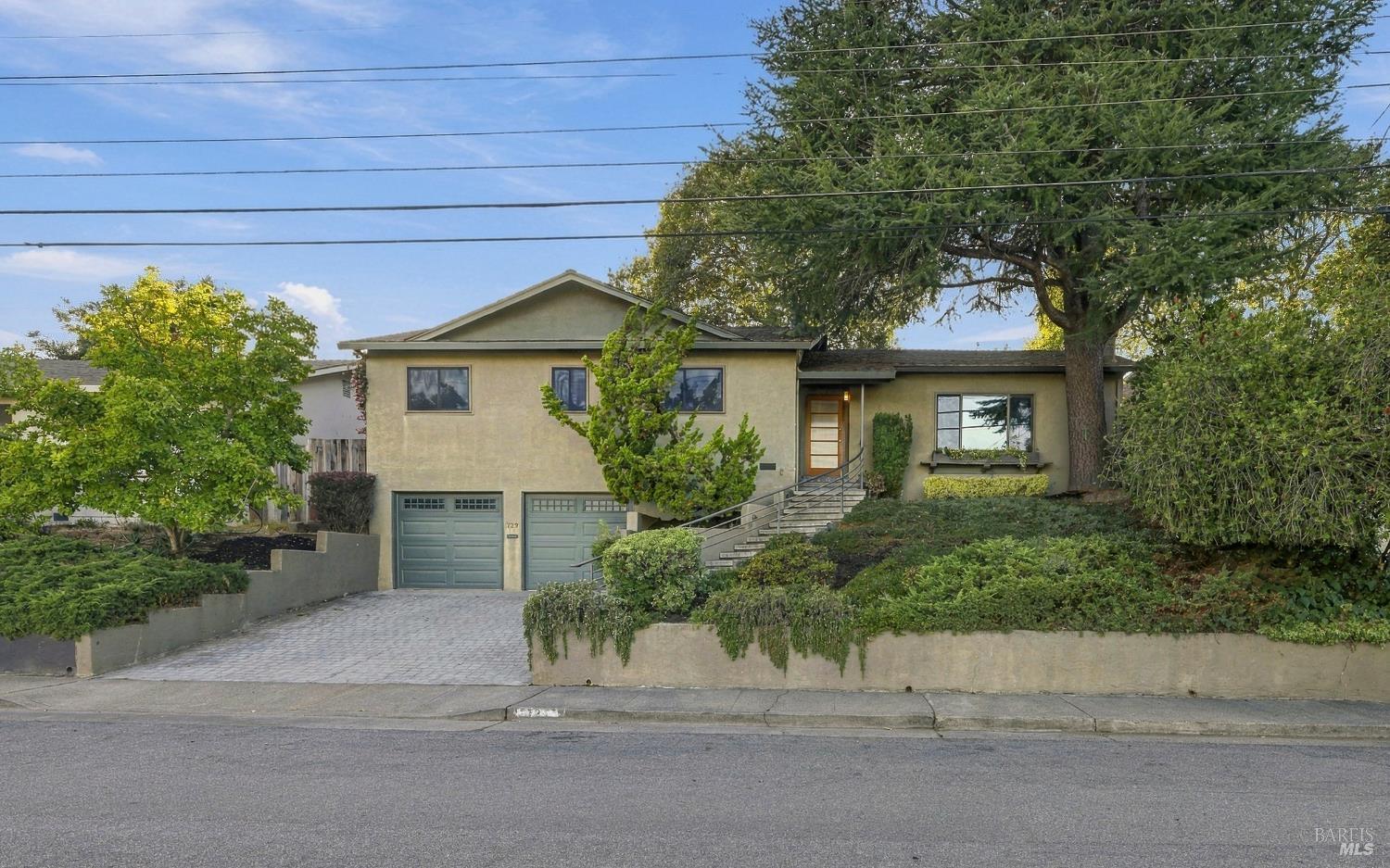 729 Elm Drive Petaluma CA 94952