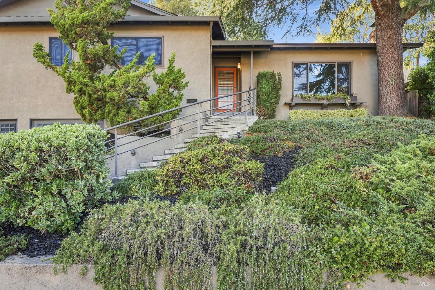 729 Elm Drive Petaluma CA 94952