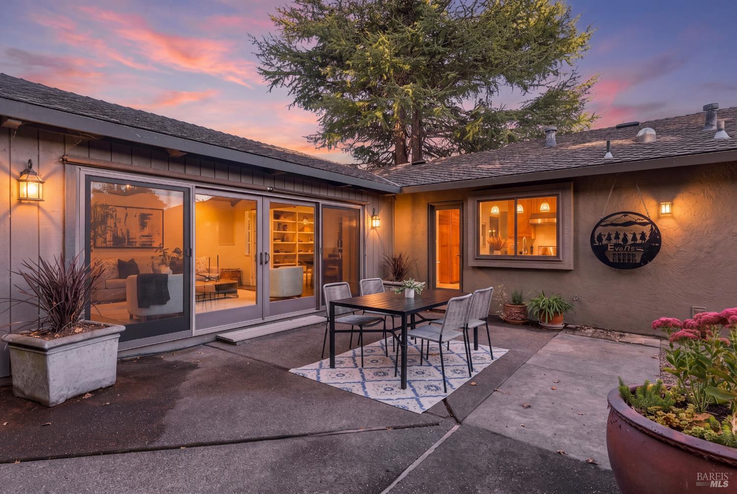 729 Elm Drive Petaluma CA 94952