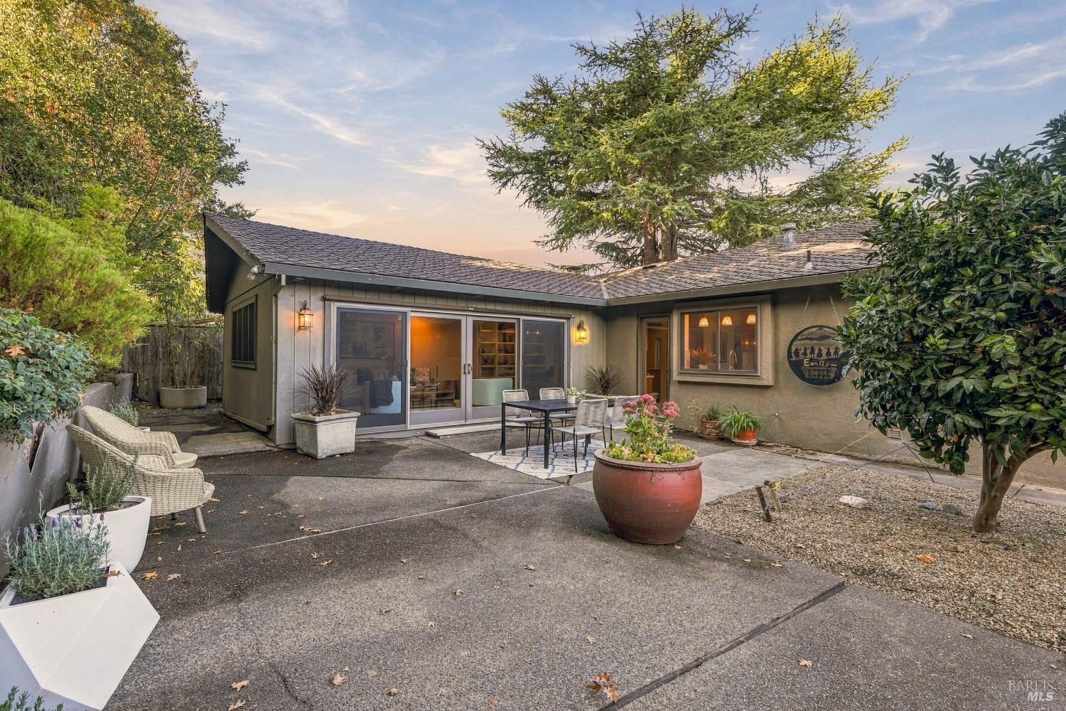 729 Elm Drive Petaluma CA 94952