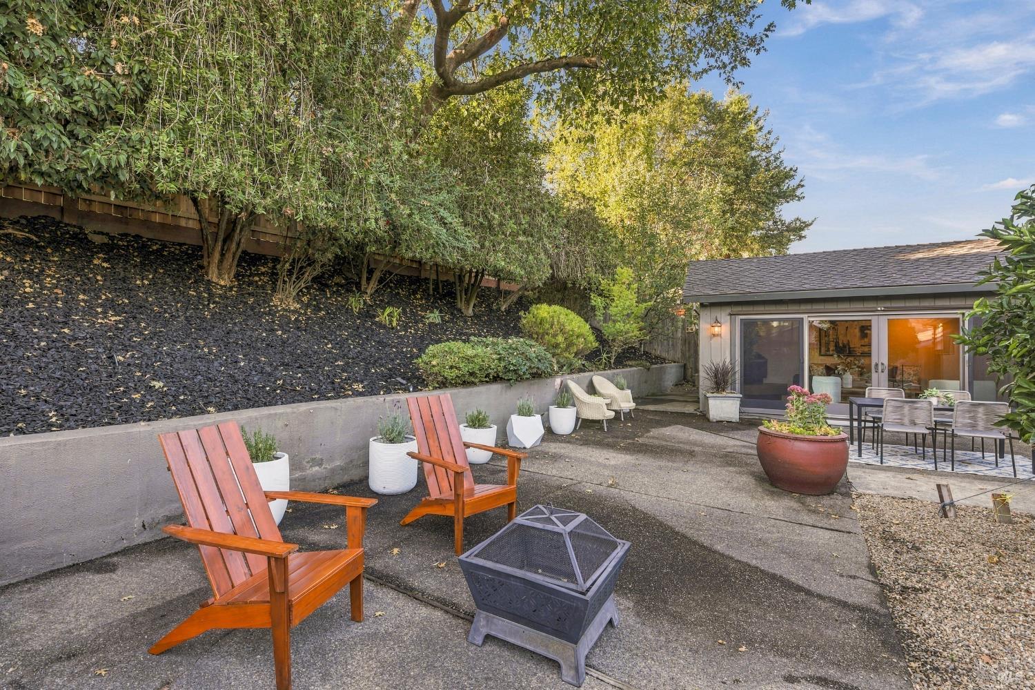 729 Elm Drive Petaluma CA 94952