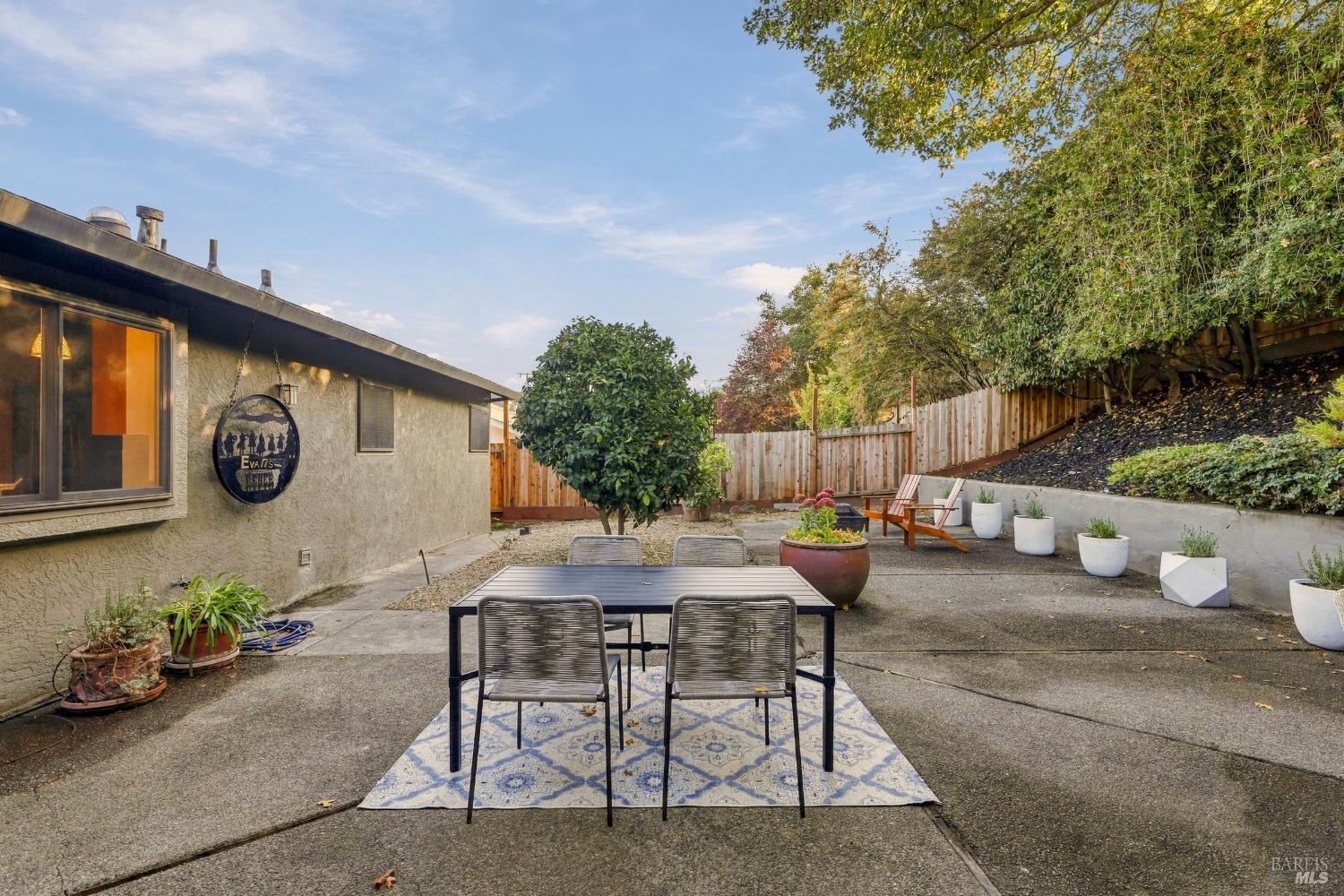 729 Elm Drive Petaluma CA 94952