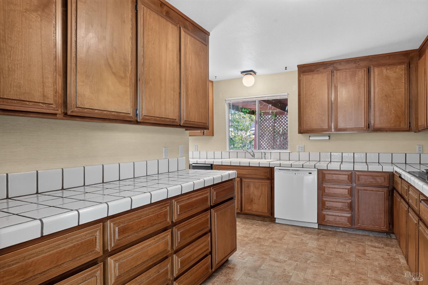 843 Coventry Lane Fairfield CA 94533