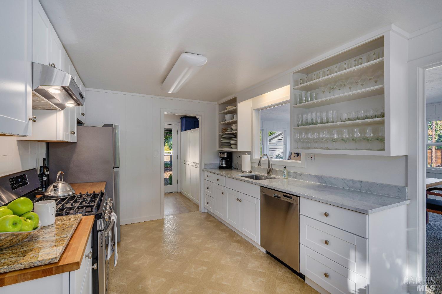 1234 Davis Lane St. Helena CA 94574