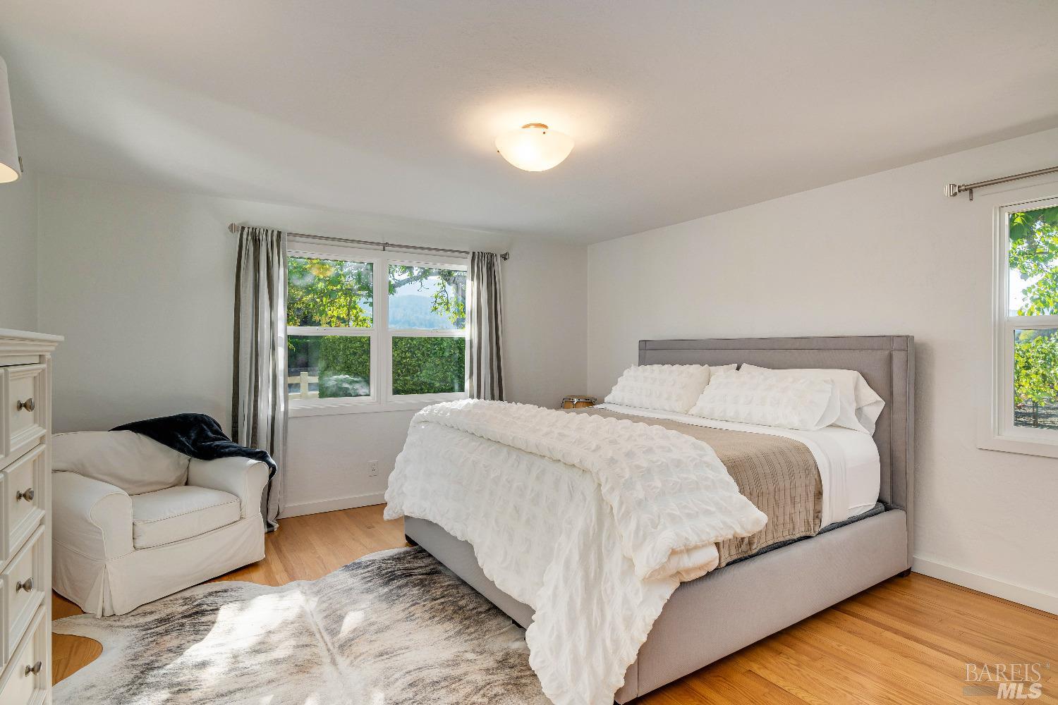 1234 Davis Lane St. Helena CA 94574