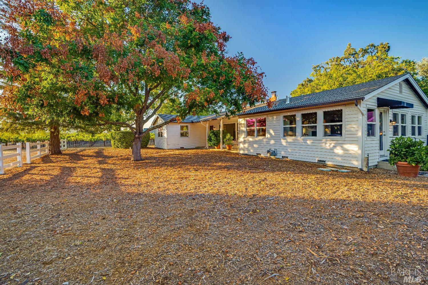 1234 Davis Lane St. Helena CA 94574
