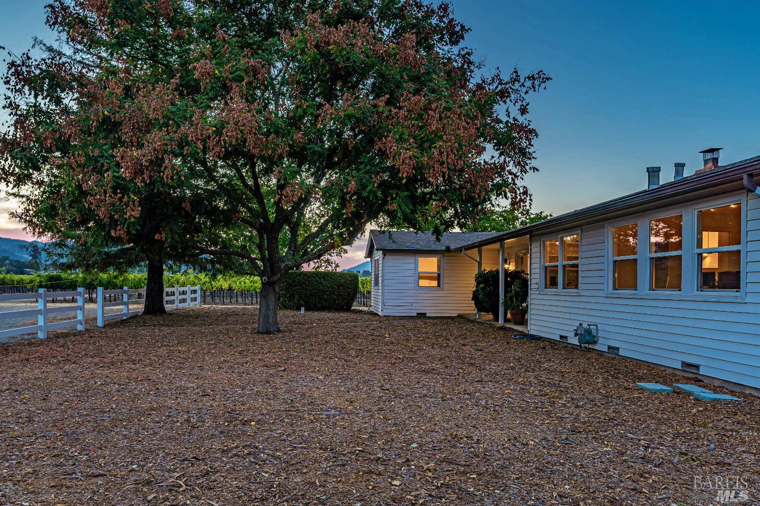 1234 Davis Lane St. Helena CA 94574