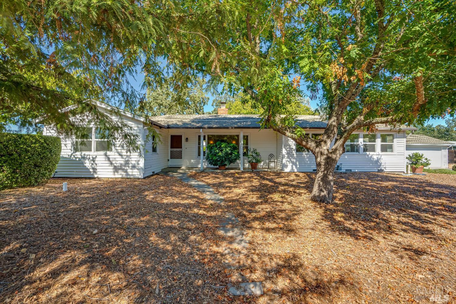 1234 Davis Lane St. Helena CA 94574