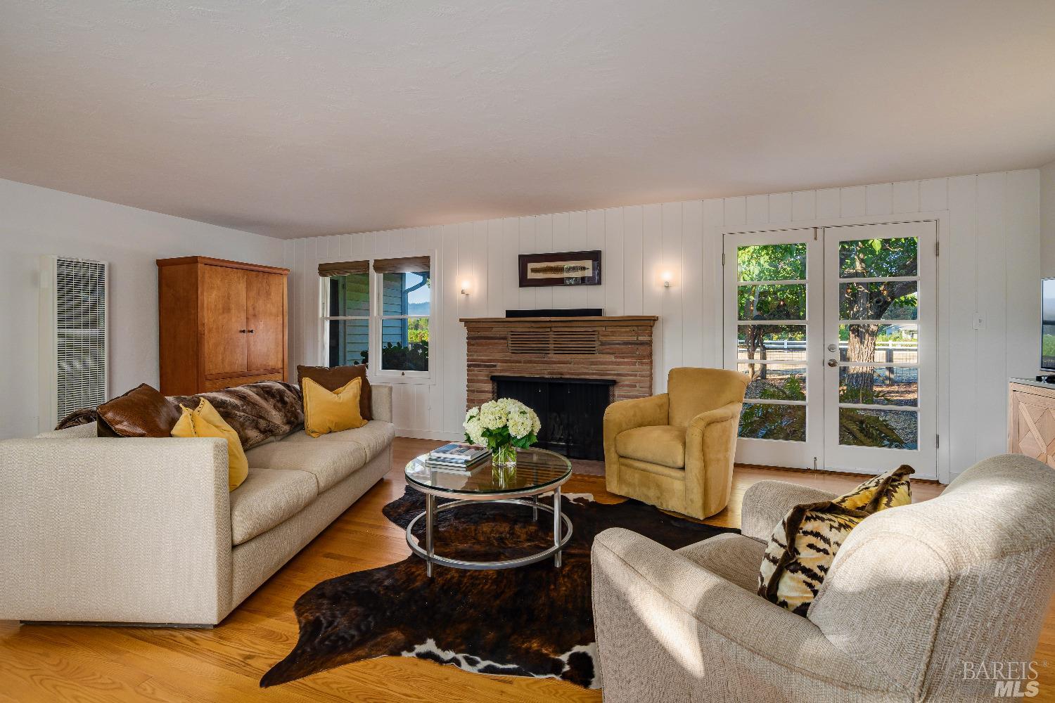 1234 Davis Lane St. Helena CA 94574