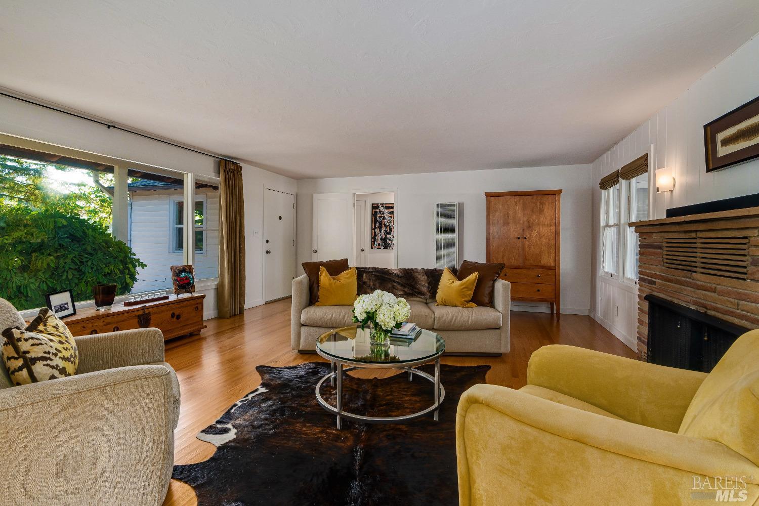 1234 Davis Lane St. Helena CA 94574