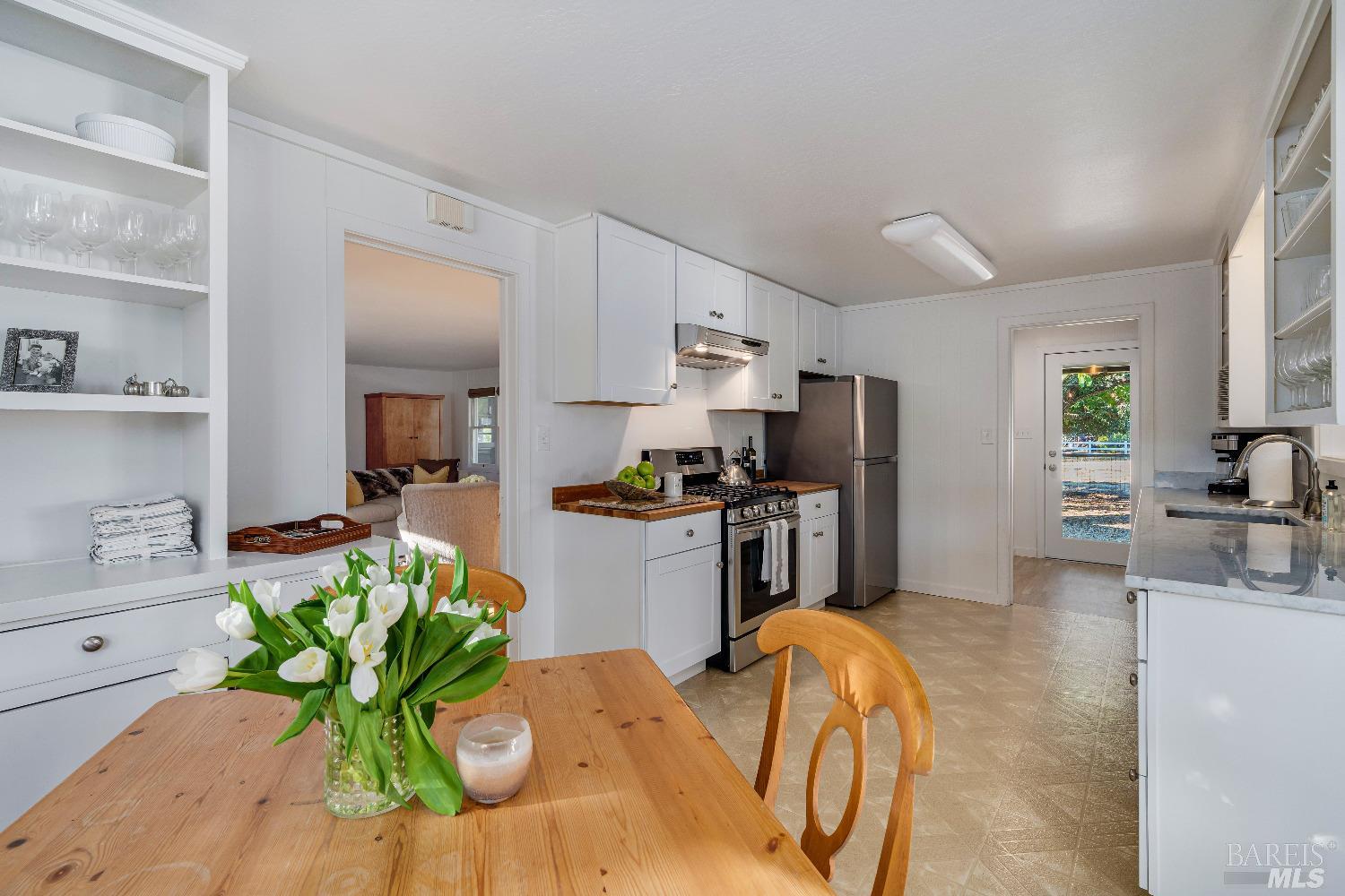 1234 Davis Lane St. Helena CA 94574