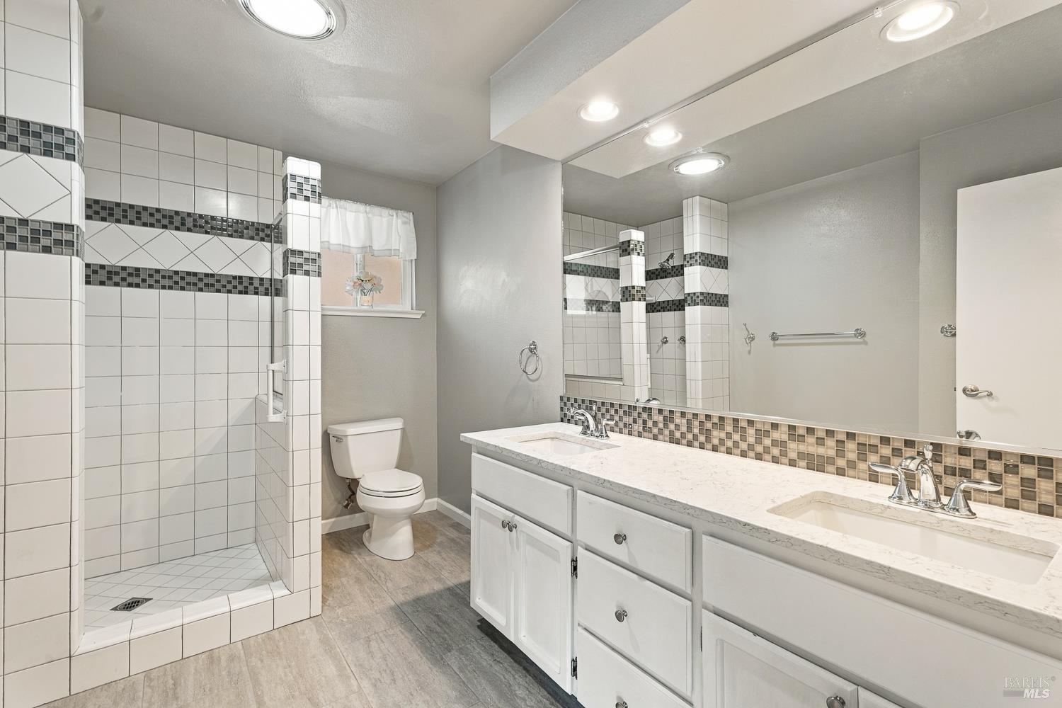1260 Sequoia Plaza Ukiah CA 95482