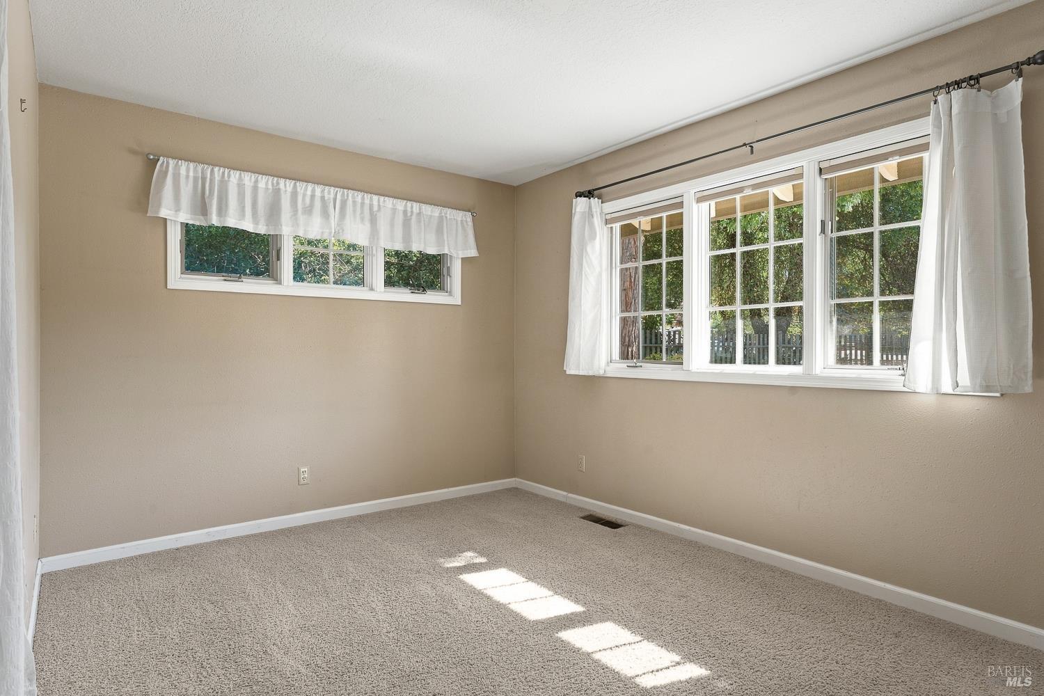 1260 Sequoia Plaza Ukiah CA 95482