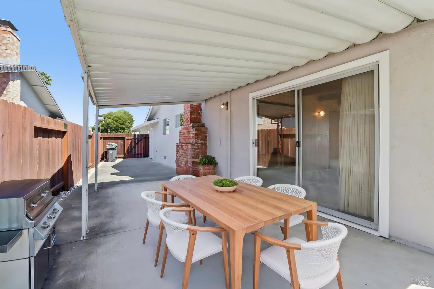 331 E Pacific Avenue Fairfield CA 94533