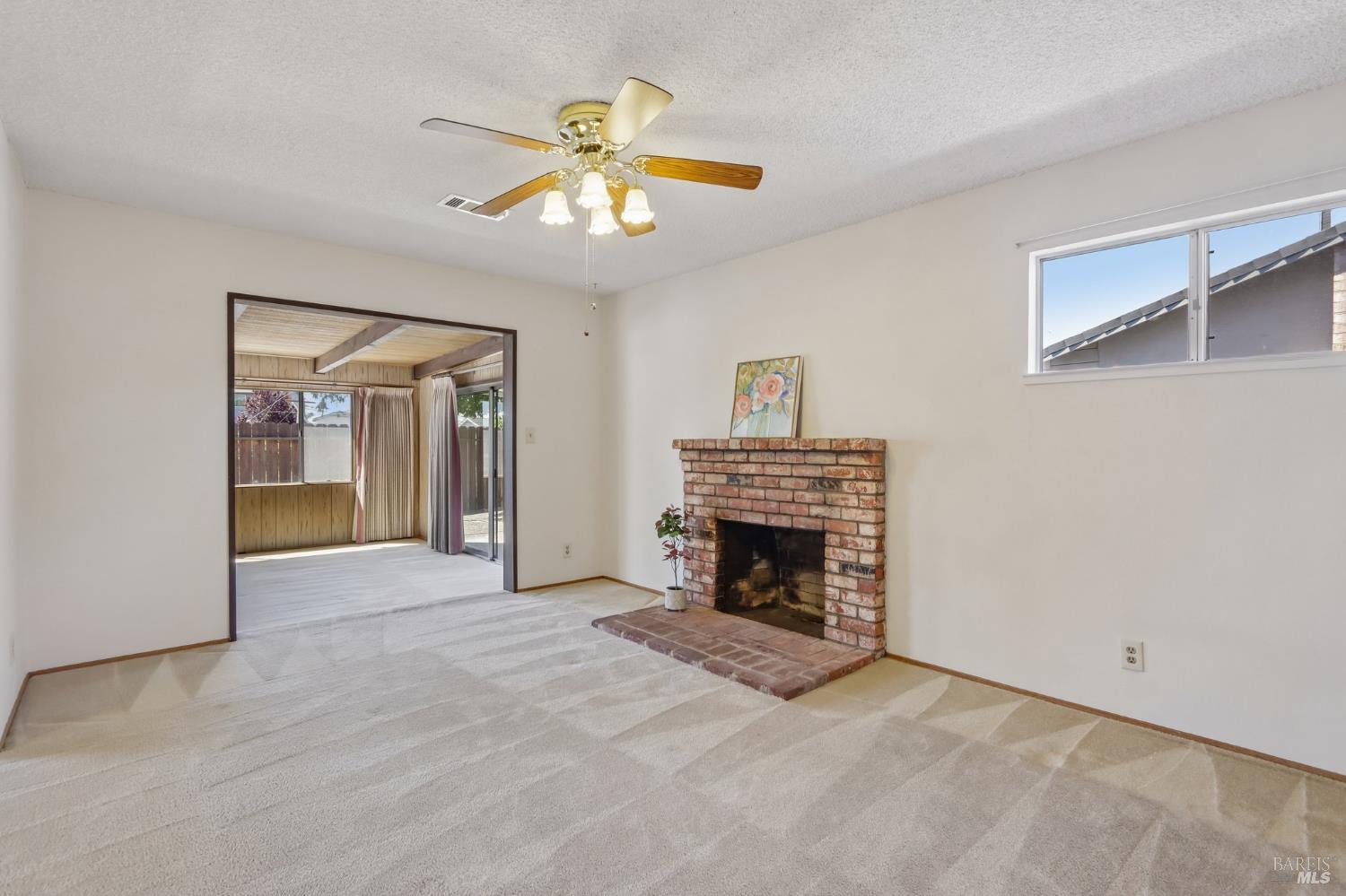 331 E Pacific Avenue Fairfield CA 94533