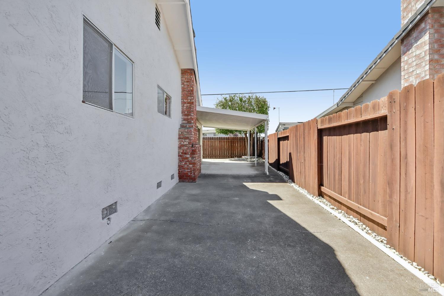 331 E Pacific Avenue Fairfield CA 94533