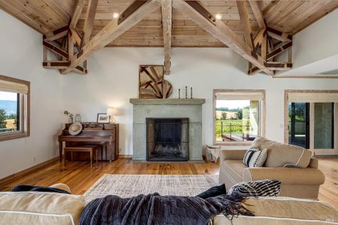 6513 Lakeville Highway Petaluma CA 94954