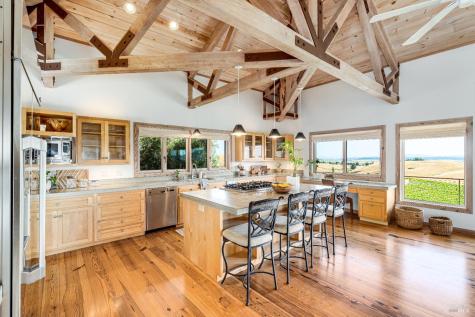 6513 Lakeville Highway Petaluma CA 94954
