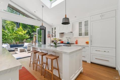 83 Hatzic Court Larkspur CA 94939