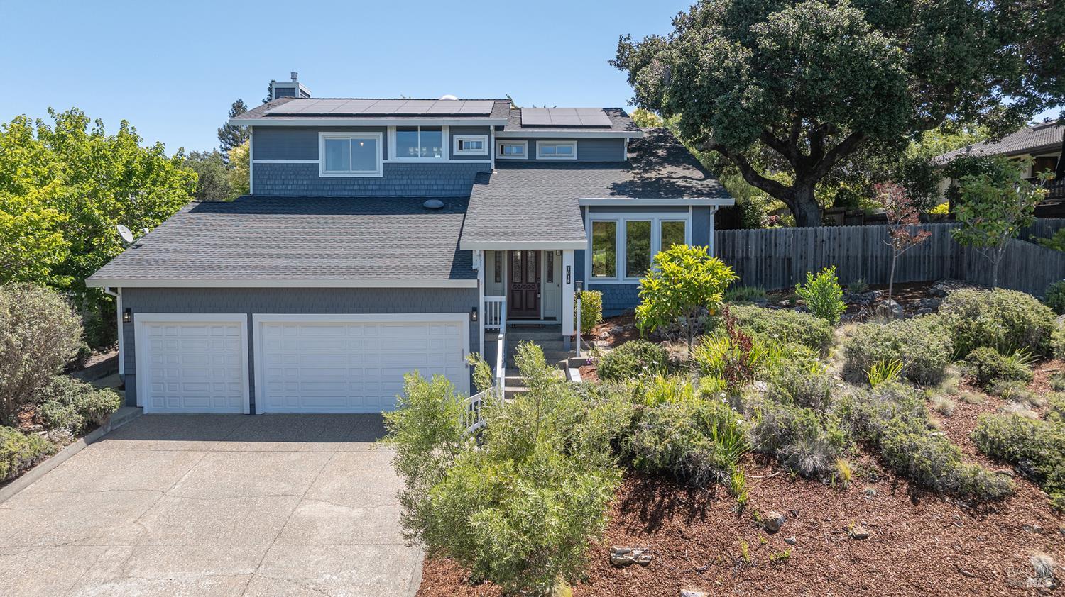 1018 Oakmont Court Napa CA 94559