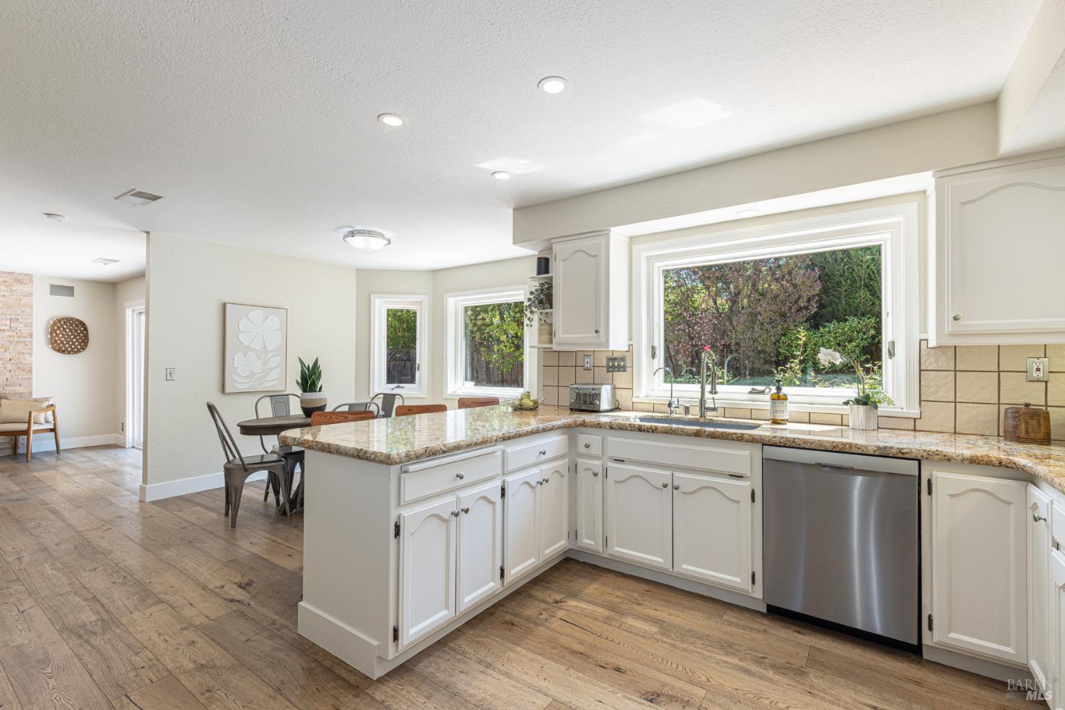 1018 Oakmont Court Napa CA 94559