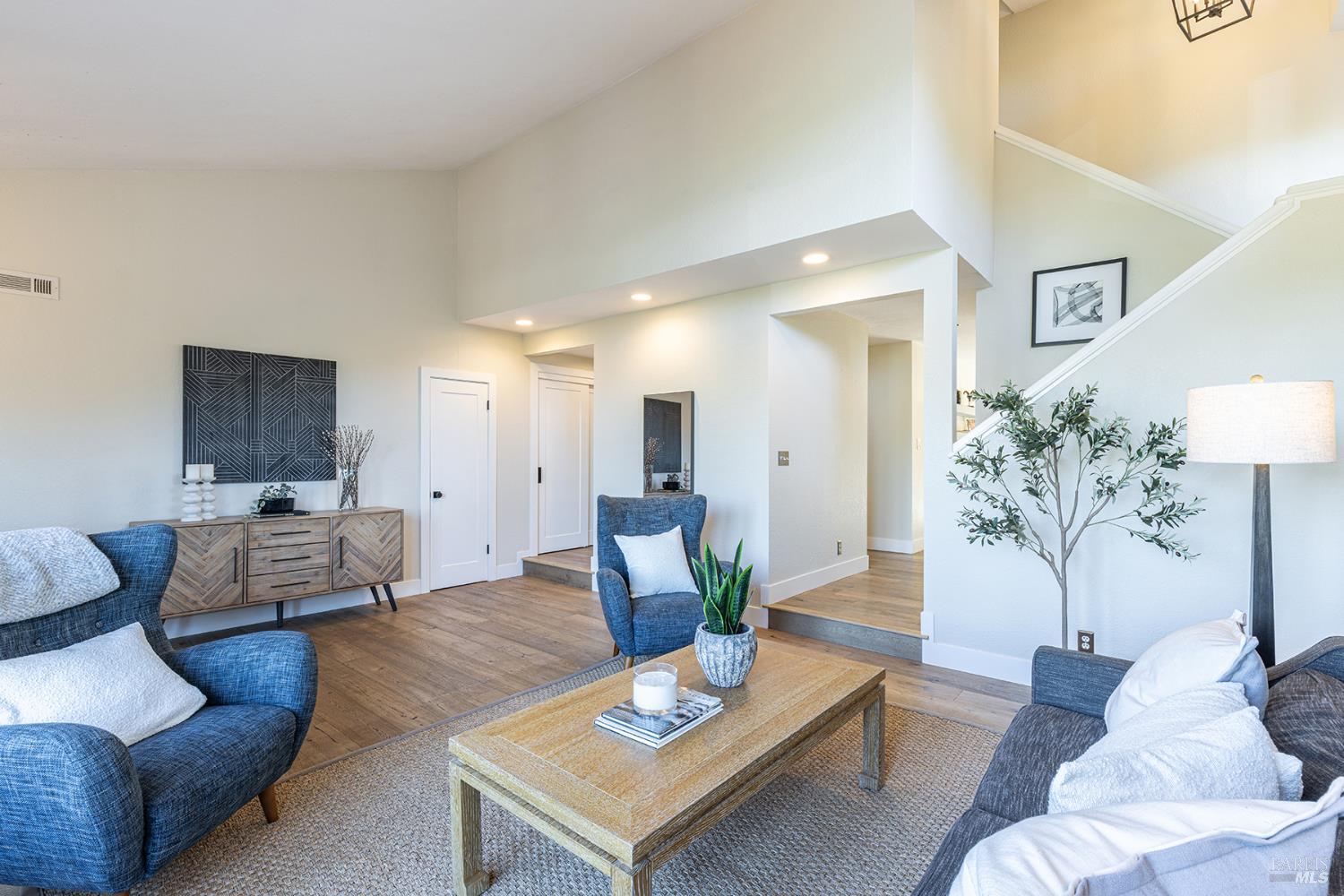 1018 Oakmont Court Napa CA 94559