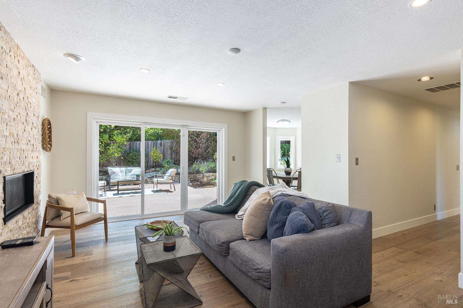 1018 Oakmont Court Napa CA 94559
