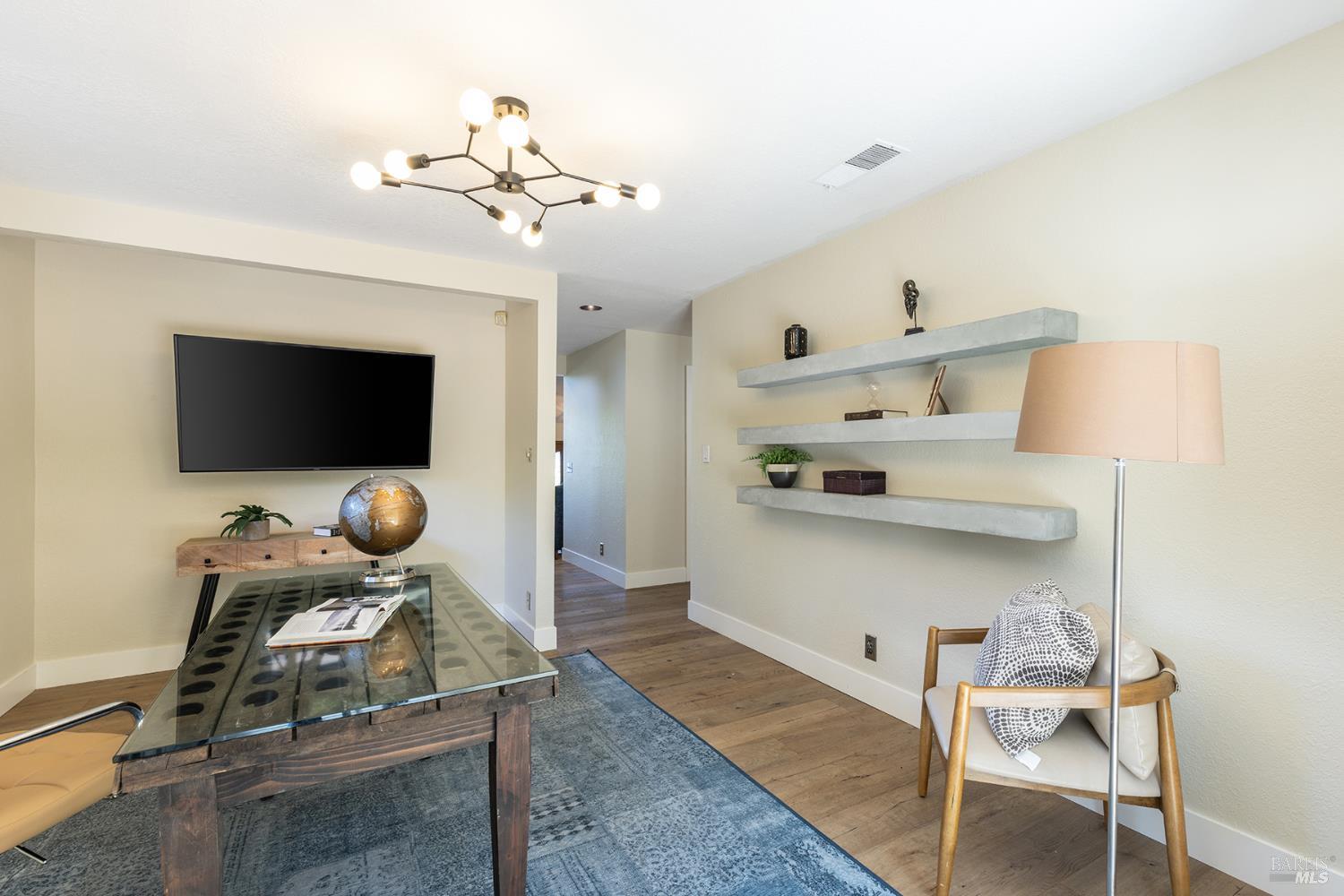1018 Oakmont Court Napa CA 94559