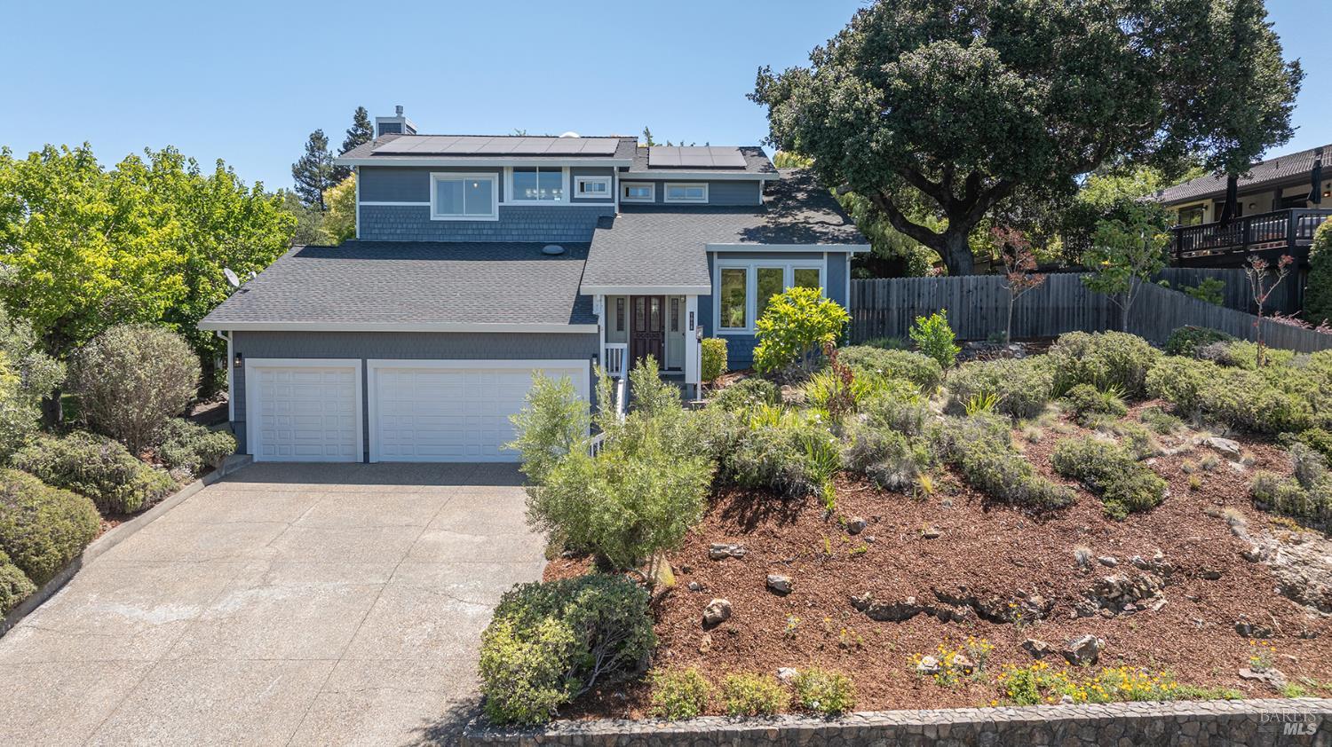 1018 Oakmont Court Napa CA 94559