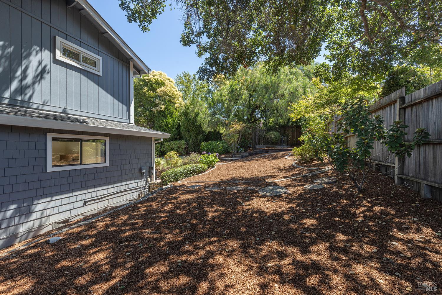 1018 Oakmont Court Napa CA 94559