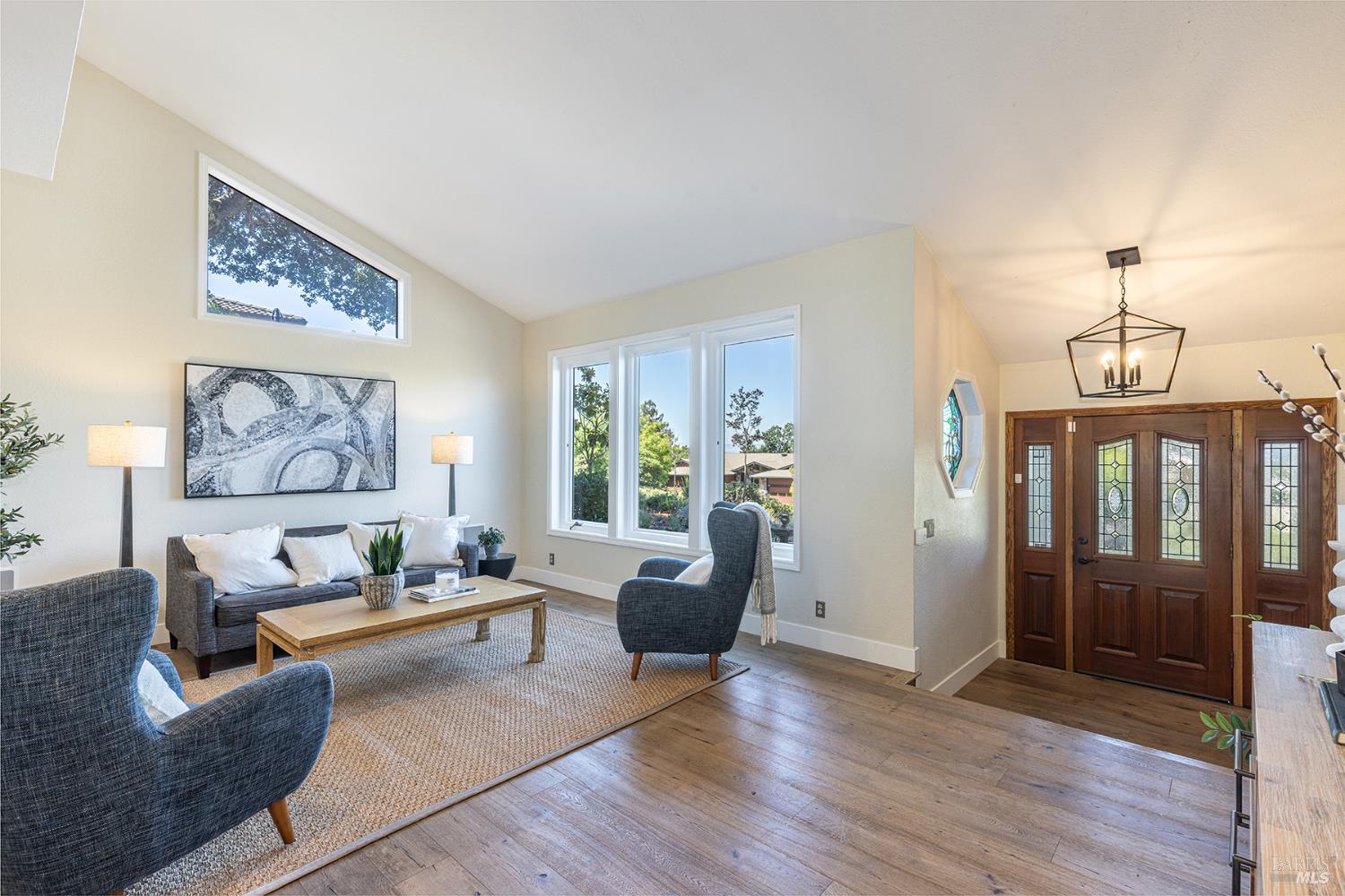 1018 Oakmont Court Napa CA 94559