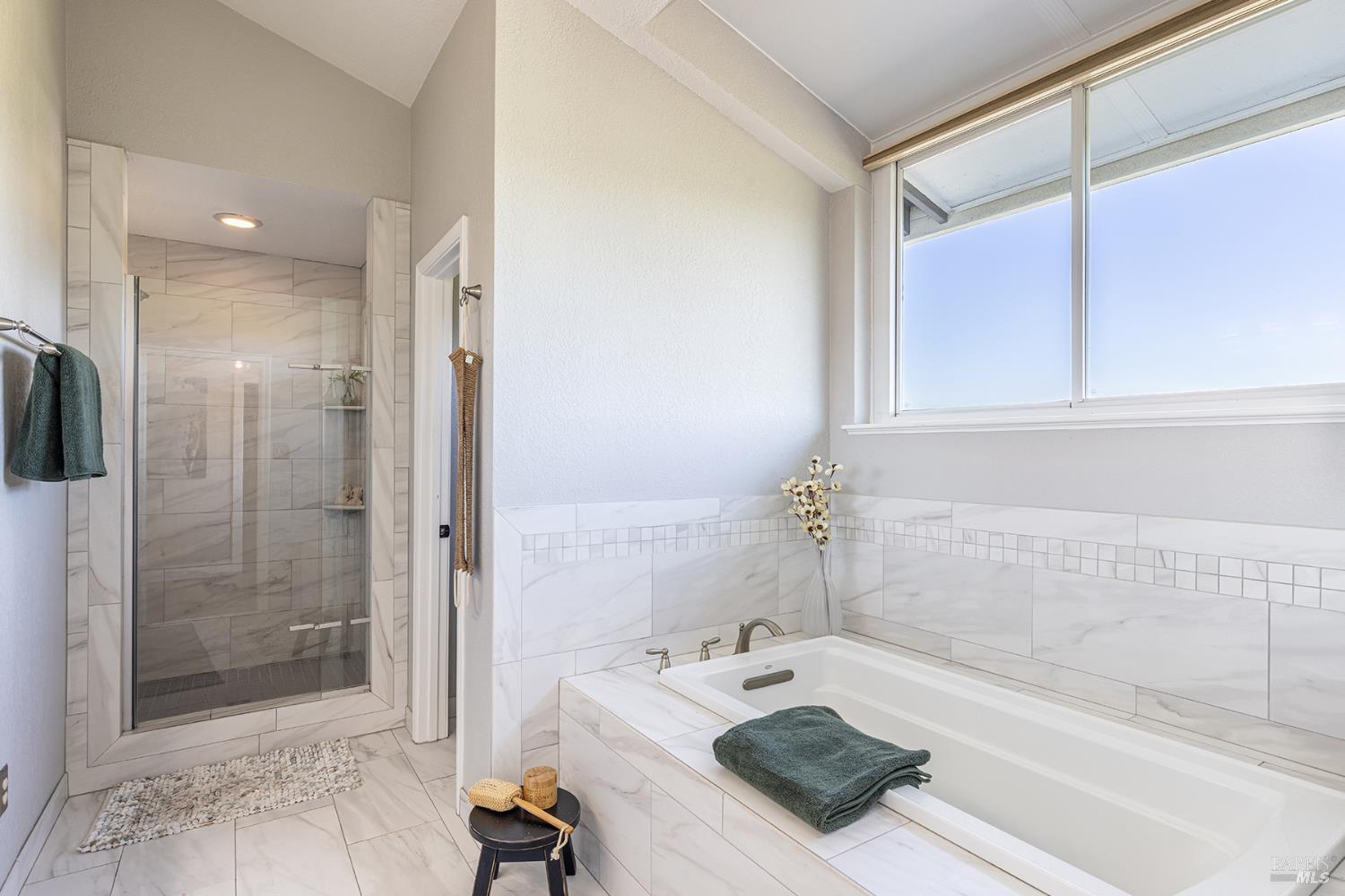 1018 Oakmont Court Napa CA 94559