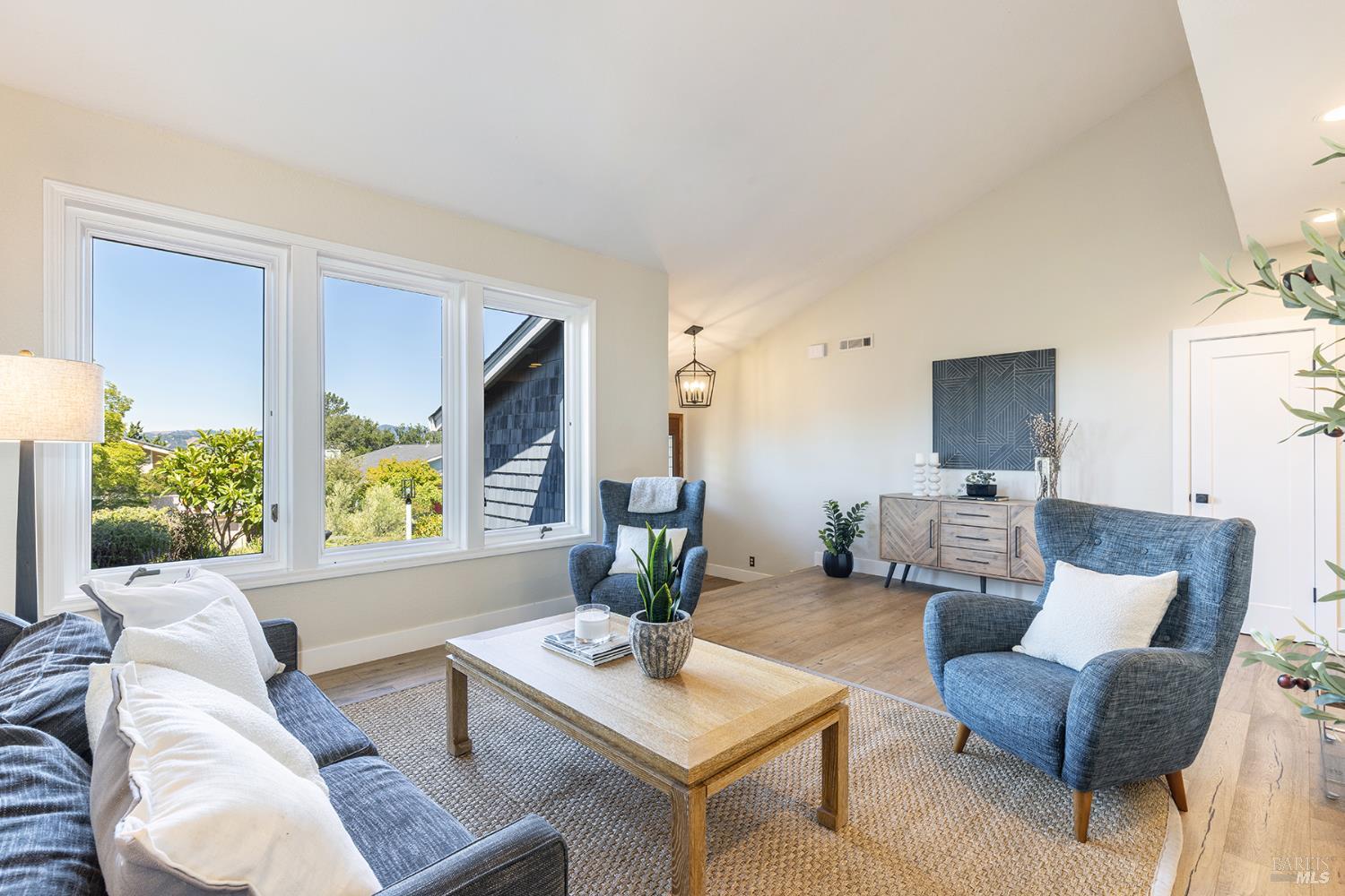 1018 Oakmont Court Napa CA 94559