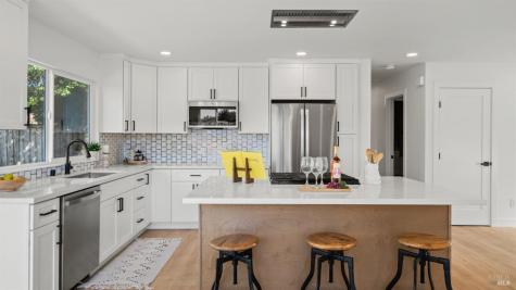 8432 SW Lasalle Avenue SW Cotati CA 94931
