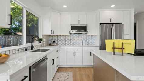8432 SW Lasalle Avenue SW Cotati CA 94931