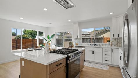 8432 SW Lasalle Avenue SW Cotati CA 94931
