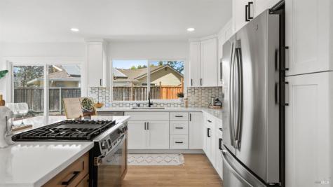 8432 SW Lasalle Avenue SW Cotati CA 94931
