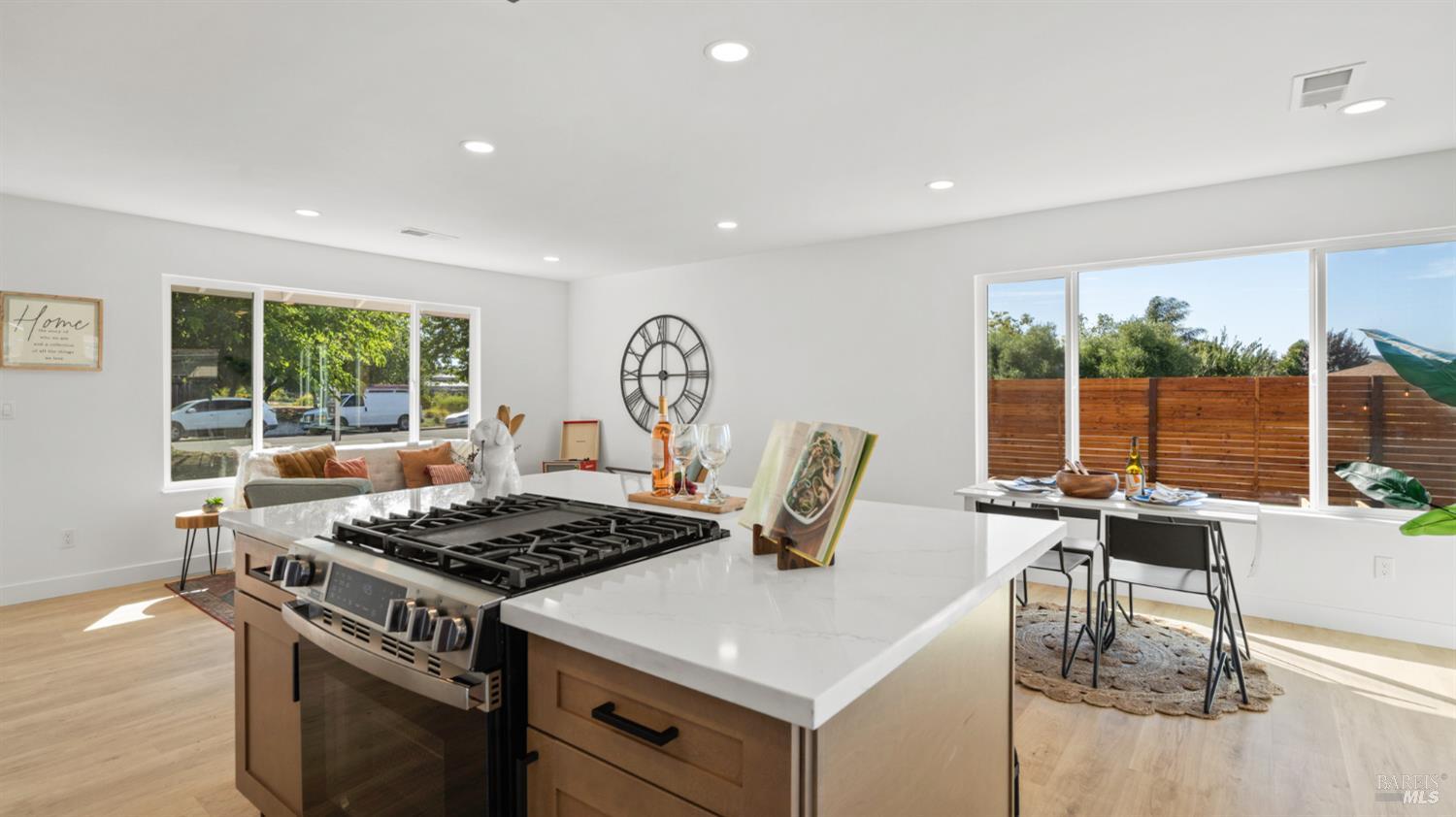8432 SW Lasalle Avenue SW Cotati CA 94931