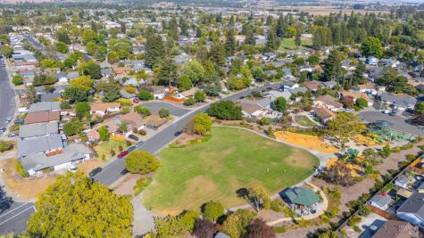 8432 SW Lasalle Avenue SW Cotati CA 94931